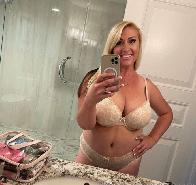 Disponibile ora per i tuoi desideri sessuali+2250556045536