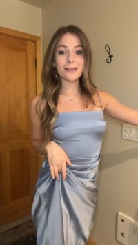 UNA RAGAZZA SOTTOMESSA DISPONIBILE PER IL SESSO UNA RAGAZZA SOTTOMESSA DISPONIBILE PER IL SESSO