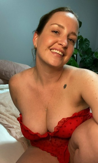 Tesoro, sono disponibile ora per i tuoi indimenticabili desideri sessuali🥰🥰+393501197534
