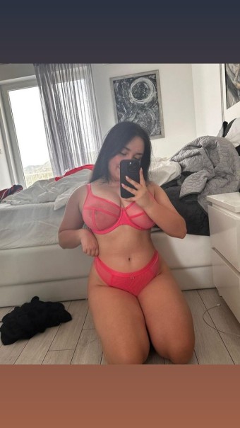 Sono disponibile per un incontro sessuale